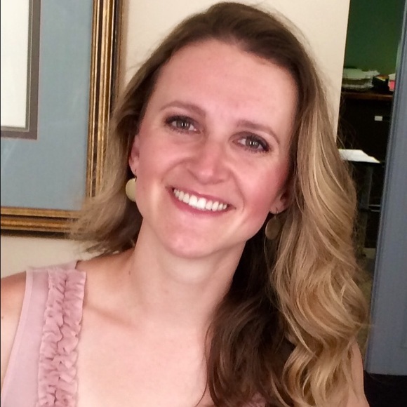 Meet your Posher, Rachel - Picture 2 of 2