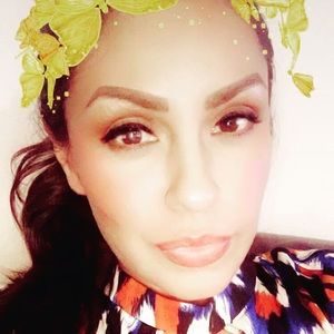 Meet your Posher, Yolanda