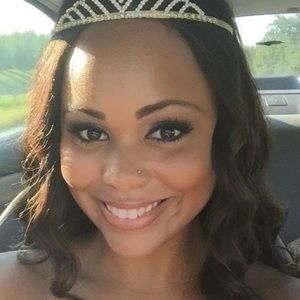 Meet your Posher, Leslie anne