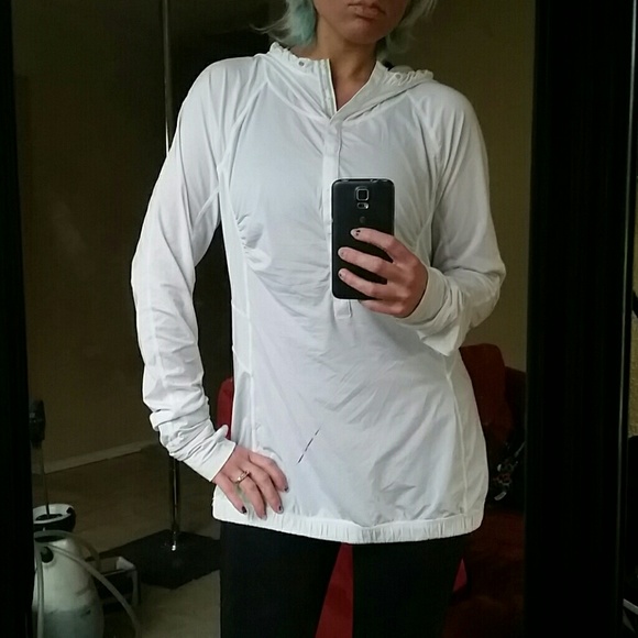 lululemon athletica Tops - Lululemon Luxtreme Hooded Long Sleeve Top