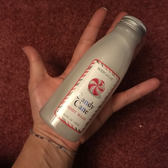 Candy Cane Bath Set - Picture 2 of 3