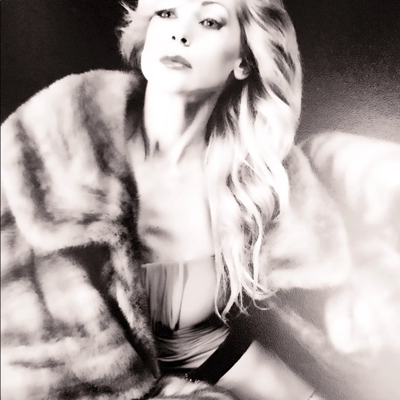 Meet your Posher, Racheal Huber - Picture 7 of 8