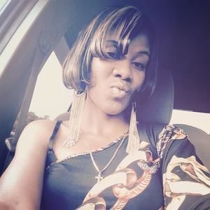 Meet your Posher, Karena