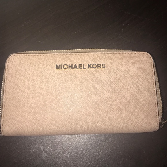 Michael Kors Wallet.