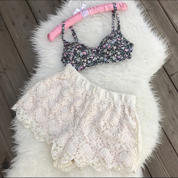 ⬇️Free People Lace Shorts White Sz XS - Picture 2 of 4