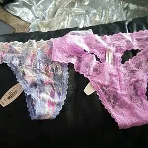 NWT Victoria's Secret lacie Thongs