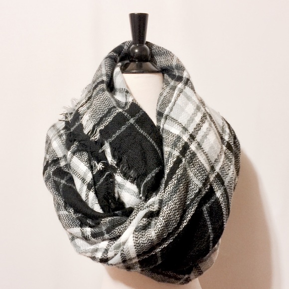 Silk & Pashmina Blanket Scarf - Black & White - Picture 2 of 4
