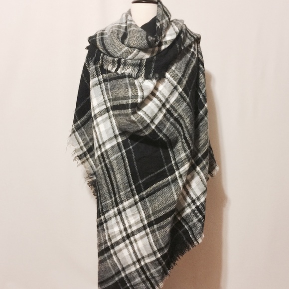 Silk & Pashmina Blanket Scarf - Black & White - Picture 3 of 4