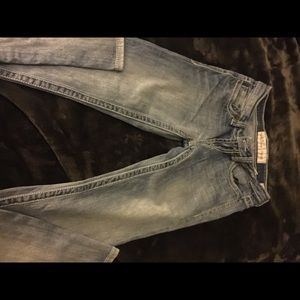 Buckle jeans