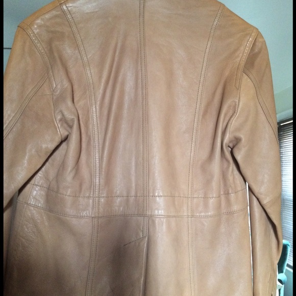 Leather jacket - Picture 2 of 3