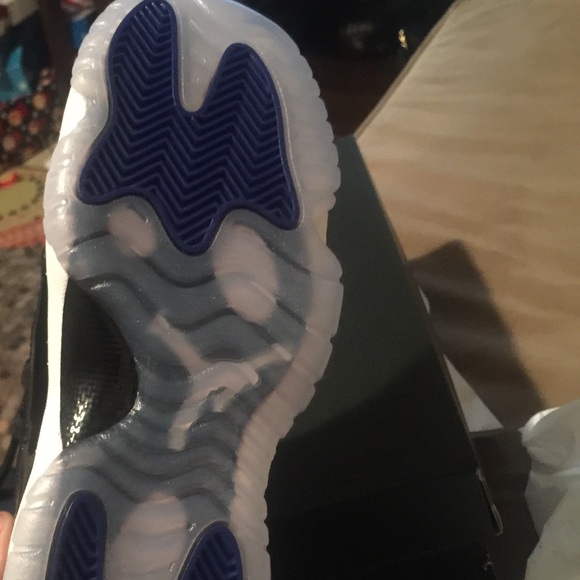 Jordan Retro 11. Space Jams 2016 - Picture 3 of 4