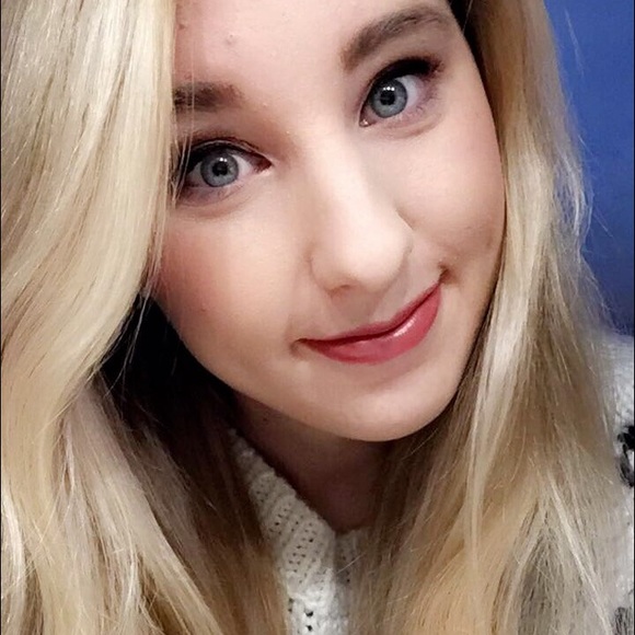 Meet your Posher, Leslie
