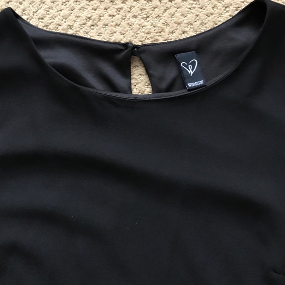 Black scallop shift dress - Picture 5 of 5