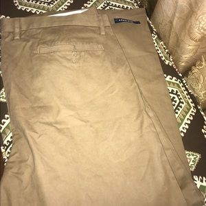 NEW with Tags Old Navy Khaki Pants Brown W42x32L