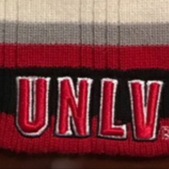 New UNLV COLLEGE STARTER KNIT-CAP YOUTH SZ - Picture 1 of 4