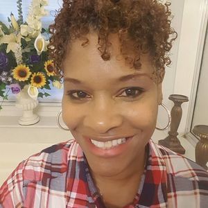 Meet your Posher, Danita