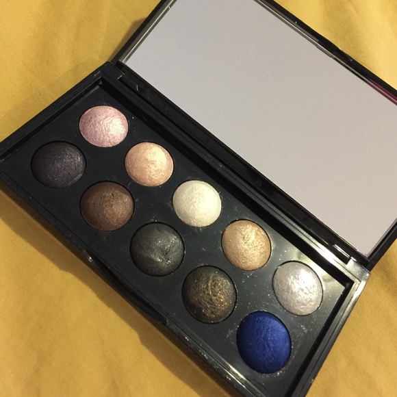 Sephora baked moon shadow eyeshadow palette