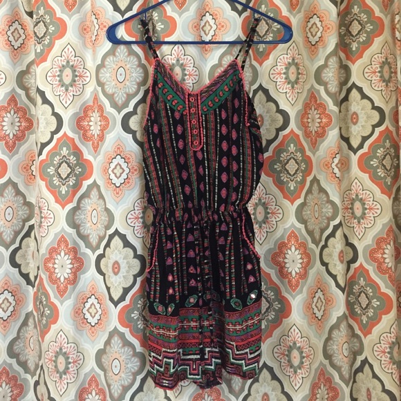 Romper w/ pockets! *FINAL PRICE*