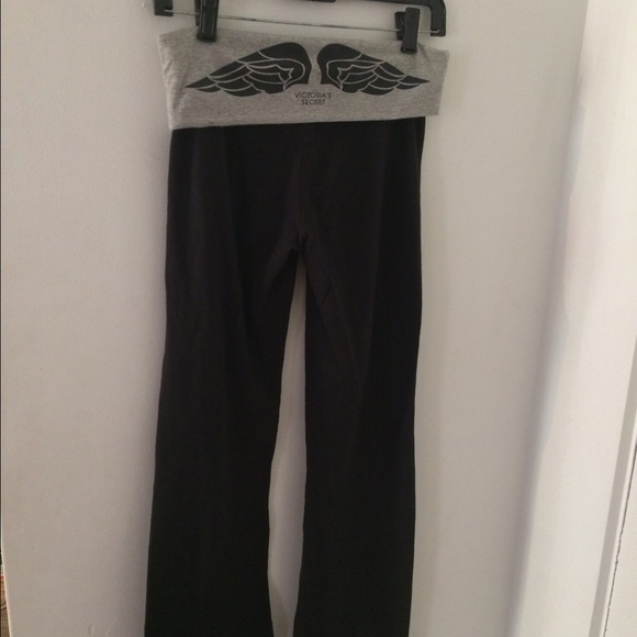 Victoria Secret bootcut yoga pants, Size: S