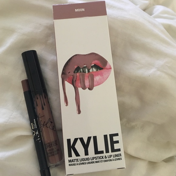 Kylie Cosmetics, Lip Kit in Moon 🌑 🌑 🌑