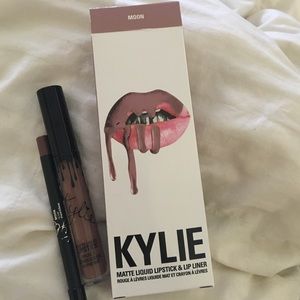 Kylie Cosmetics, Lip Kit in Moon 🌑 🌑 🌑