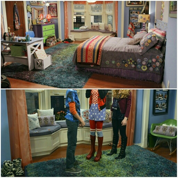 Urban Outfitters Peacock Shag Rug - Picture 3 of 4