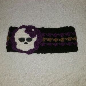 Monster High Ear Warmers Clawdeen Wolf