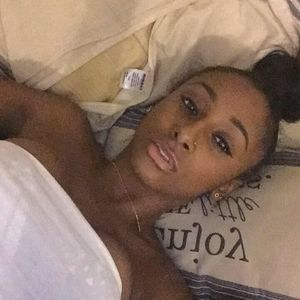 Meet your Posher, Kay