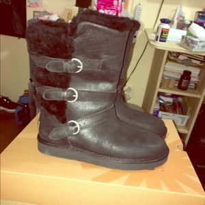 NEW Black Becket UGG size 7