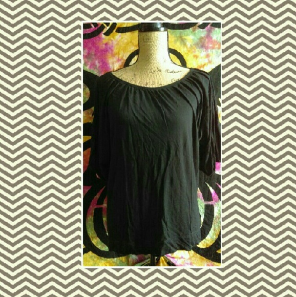 🎉 SALE!! 🎉 Express peasant-like top