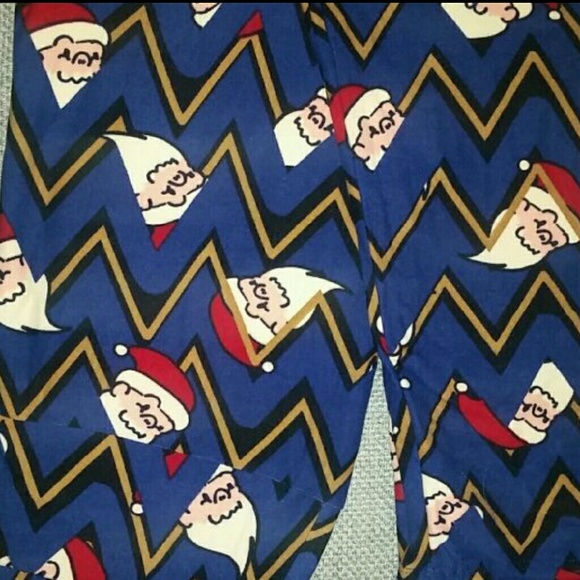 BNWT HTF OS LULAROE SANTA LEGGINGS! - Picture 1 of 1