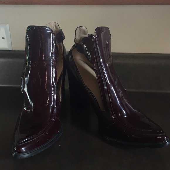 Akira Cut-Out Booties - Picture 2 of 2