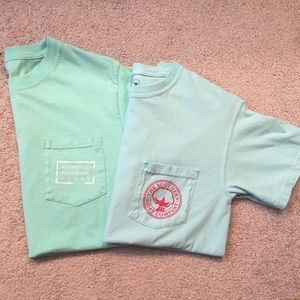 2 T-Shirts
