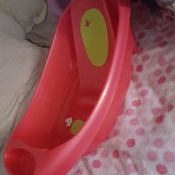 Baby girl wash tub - Picture 1 of 1