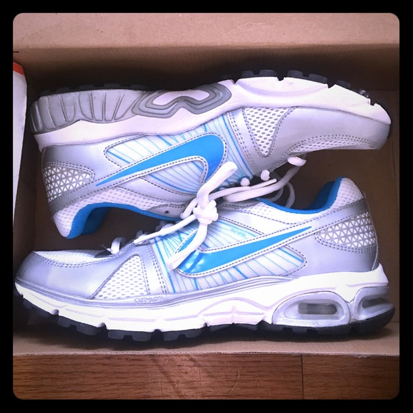 Nike air max moto +
