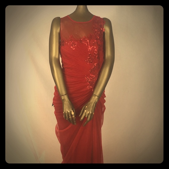 Tadashi Shoji Red Gown size 6