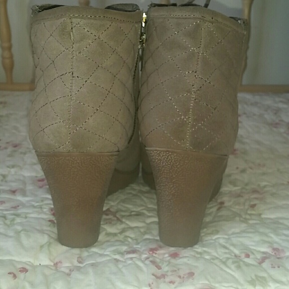 Booties - Picture 3 of 4