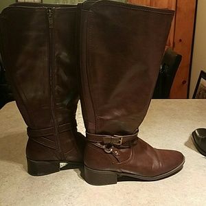 Brown tall Liz Claiborne boots