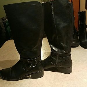 Liz Claiborne boots
