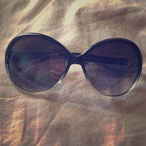 London fog sun glasses