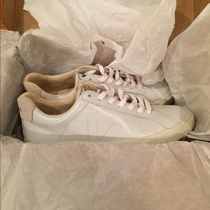 Veja Esplar Leather Extra White Sneaker - 7