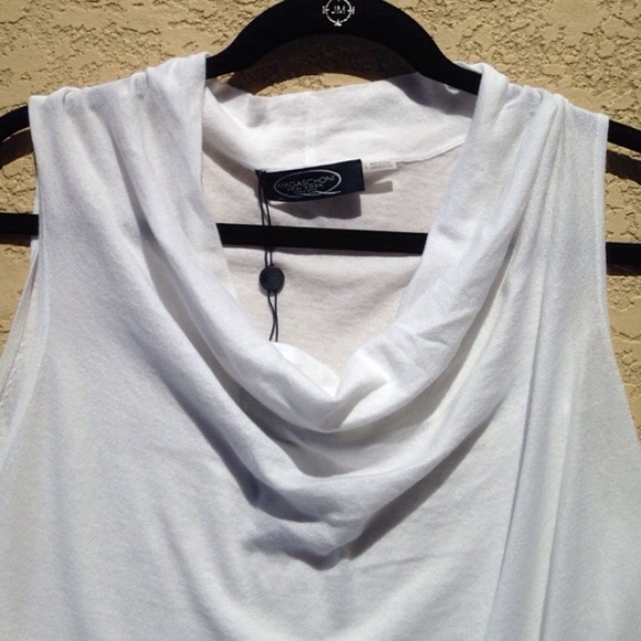 🎉HP🎉Magaschoni Cowl Neck Tank - Picture 3 of 4
