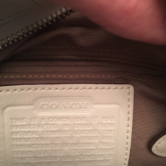 Handbag - Picture 3 of 4