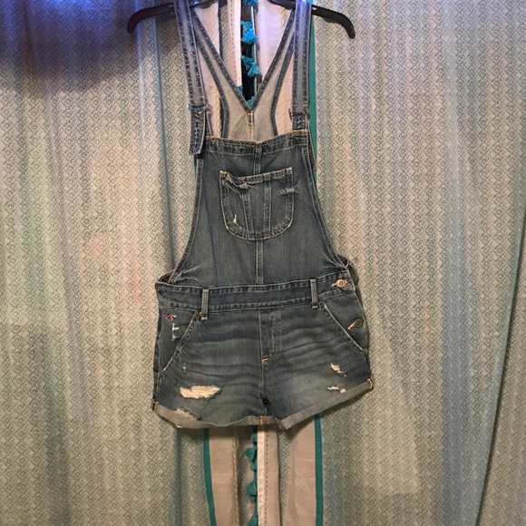 Overall shorts