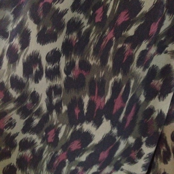 Lily White silky leopard joggers - Picture 5 of 5