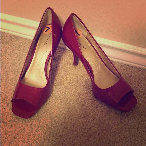 Tahari heels