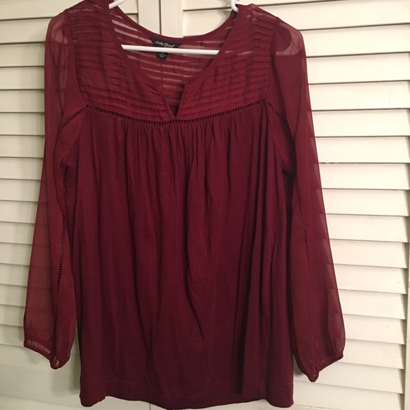 Nice Blouse color Burgundy size M