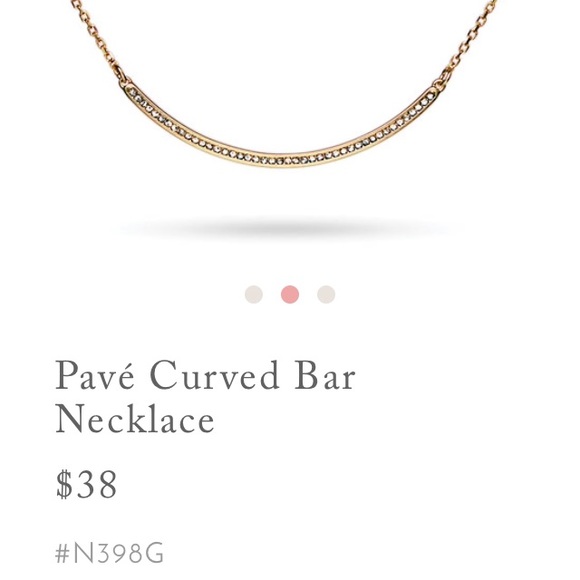 ♦️SOLD♦️Curved Necklace