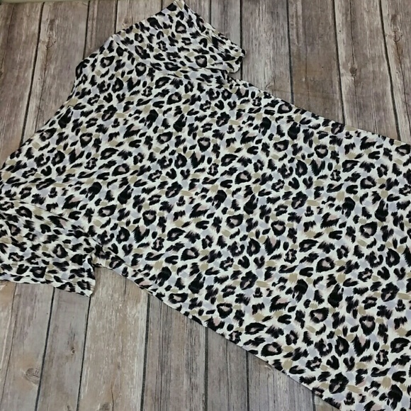 Lush top - Picture 2 of 3