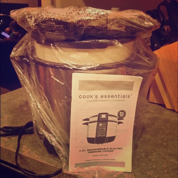 Cooks Essentials 6Qt. Pressure Cooker